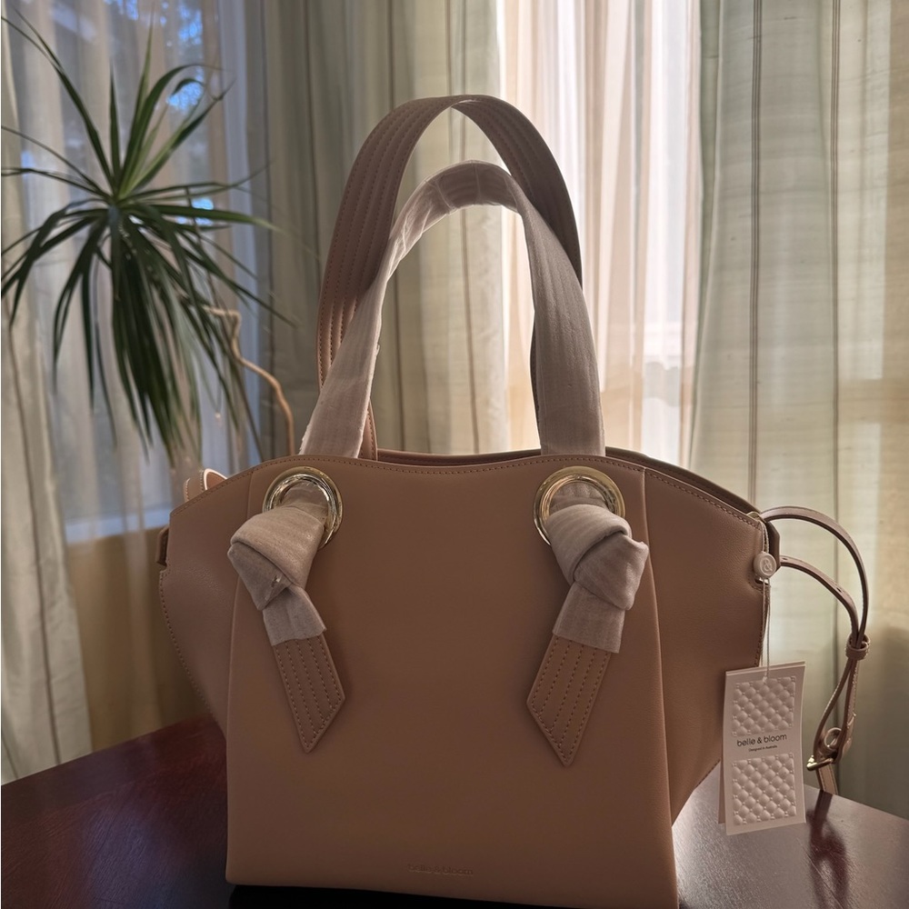 Belle & Bloom “Heart of Gold” Shoulder Bag